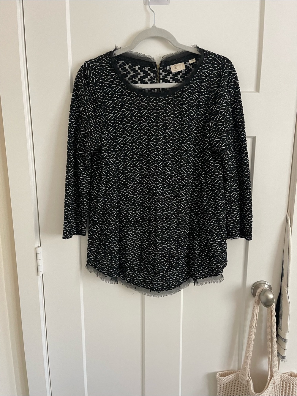 Anthropologie Women's Black Patterned Long Sleeve Top